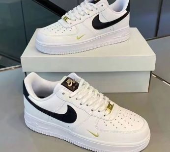 Airforce 1-Inspired Low-Top Sneakers