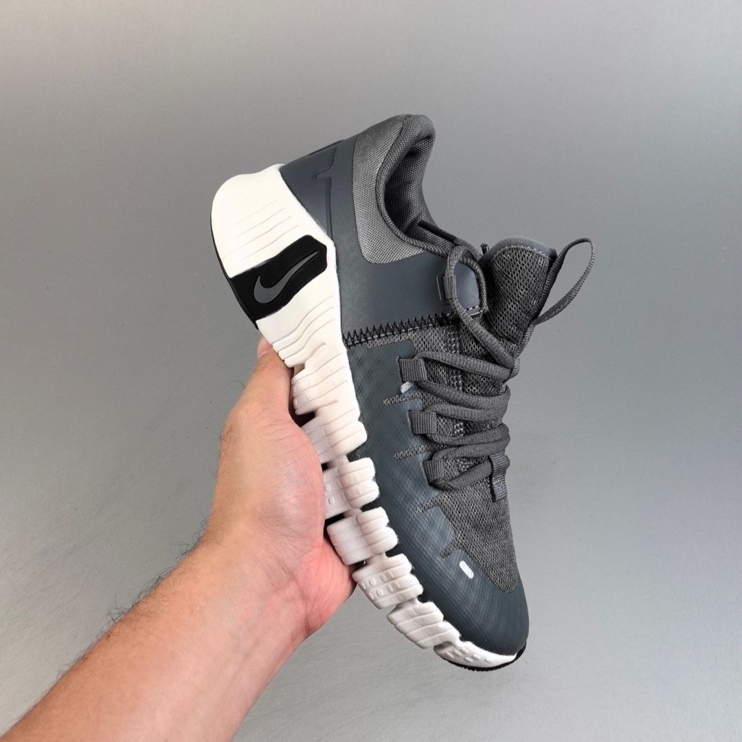 Stylish, breathable, lightweight unisex sneakers & T-SHIRT - Image 6