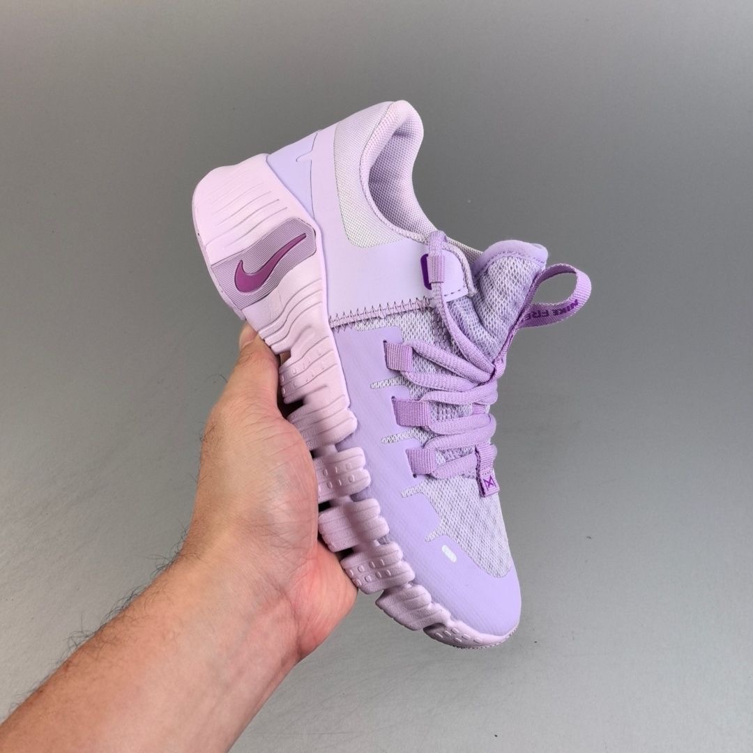 Stylish, breathable, lightweight unisex sneakers & T-SHIRT - Image 12
