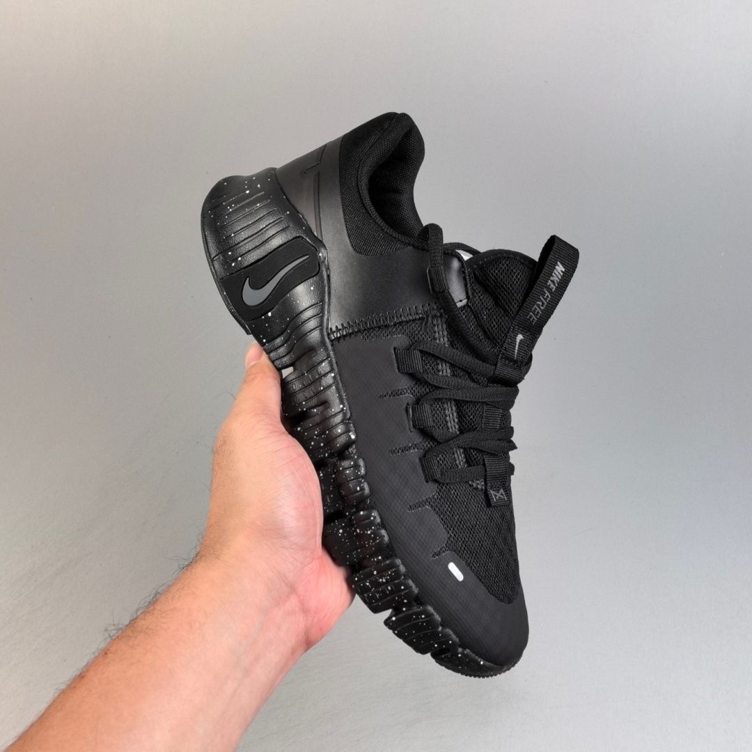 Stylish, breathable, lightweight unisex sneakers & T-SHIRT - Image 19