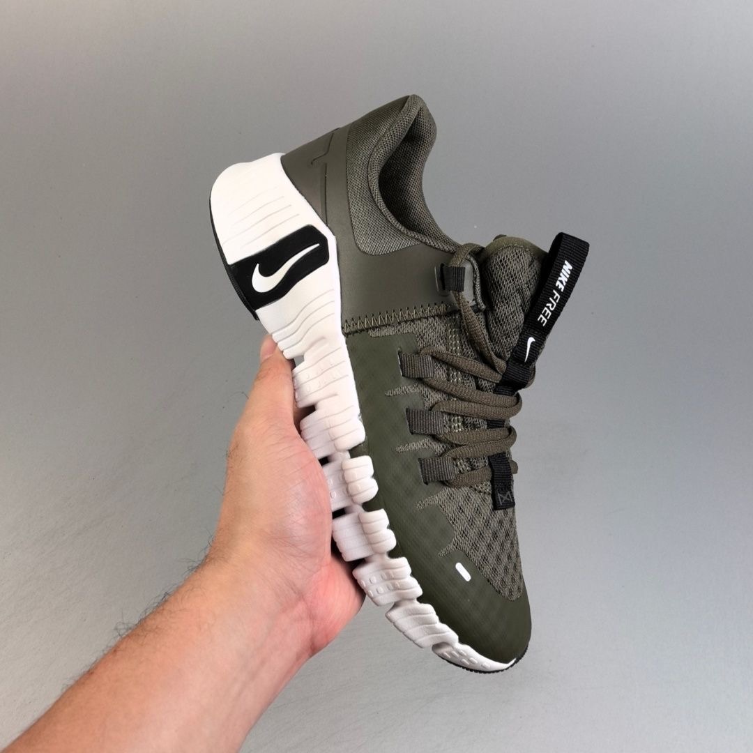 Stylish, breathable, lightweight unisex sneakers & T-SHIRT - Image 21