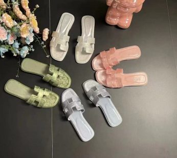 Trending Women’s Slippers for Outdoor Wear – 2025 Summer New Fashion Flat Slide Sandals, Elegant Chanel-Inspired Beach Slides